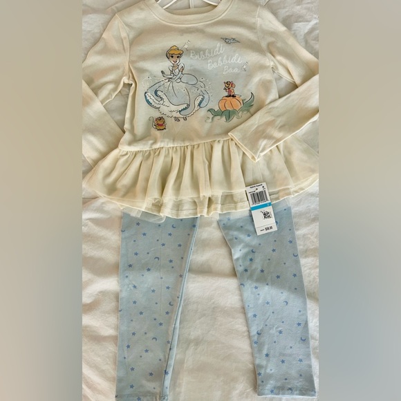 Disney Other - Disney Princess Two Pc. Long-Sleeve Pants Set for Size 5 Girls.